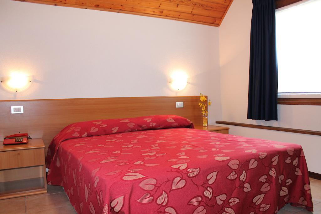 Hotel La Rosa Teglio Eksteriør billede