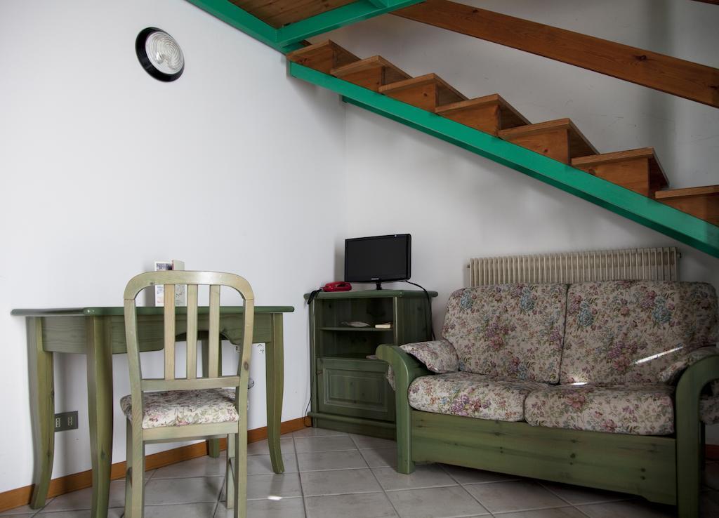 Hotel La Rosa Teglio Værelse billede