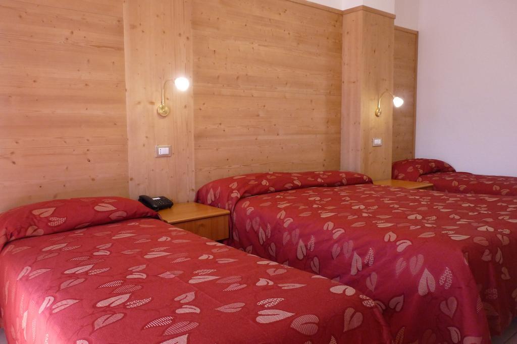 Hotel La Rosa Teglio Eksteriør billede